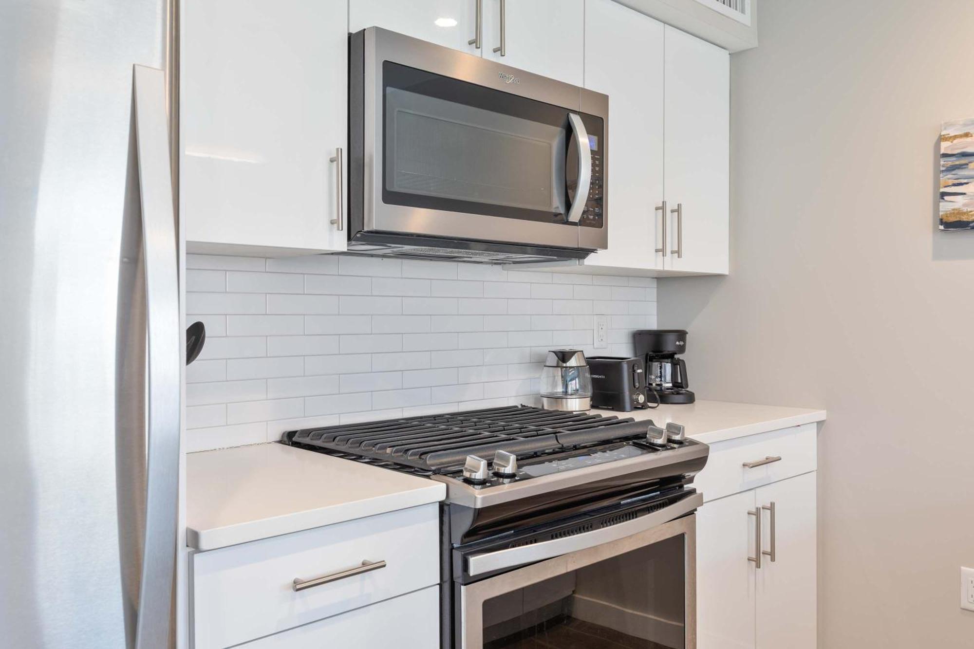 Chic North End Escape Near Waterfront *